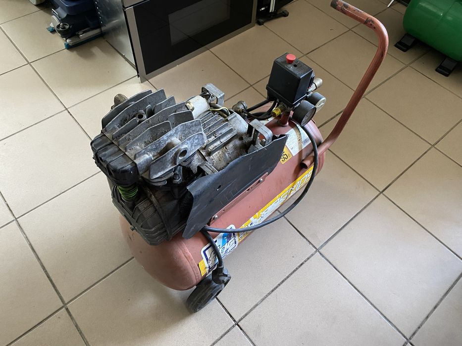 Компресор Tecalemit 24Л