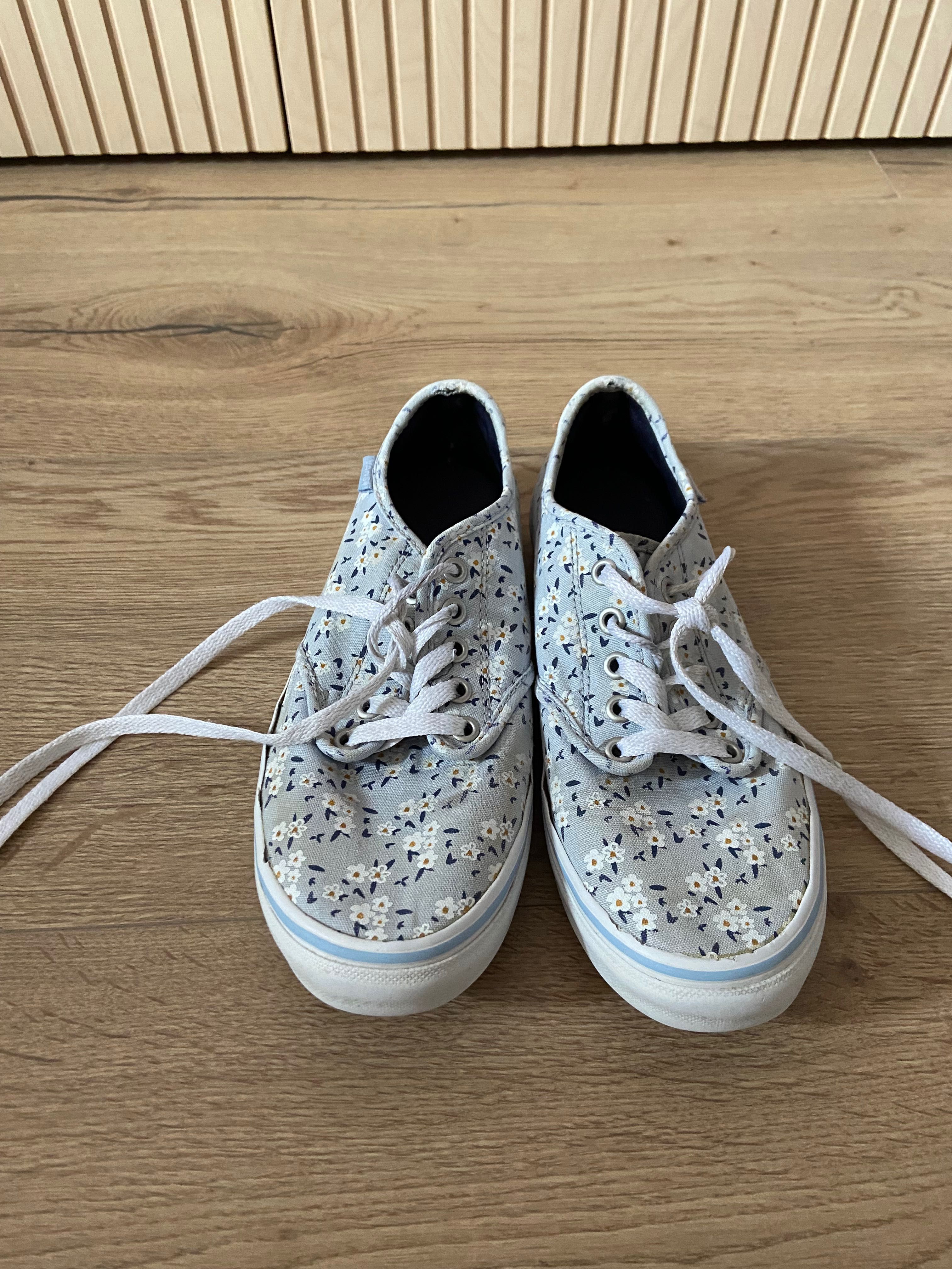 Trampki Vans w kwiatki rozmiar 39