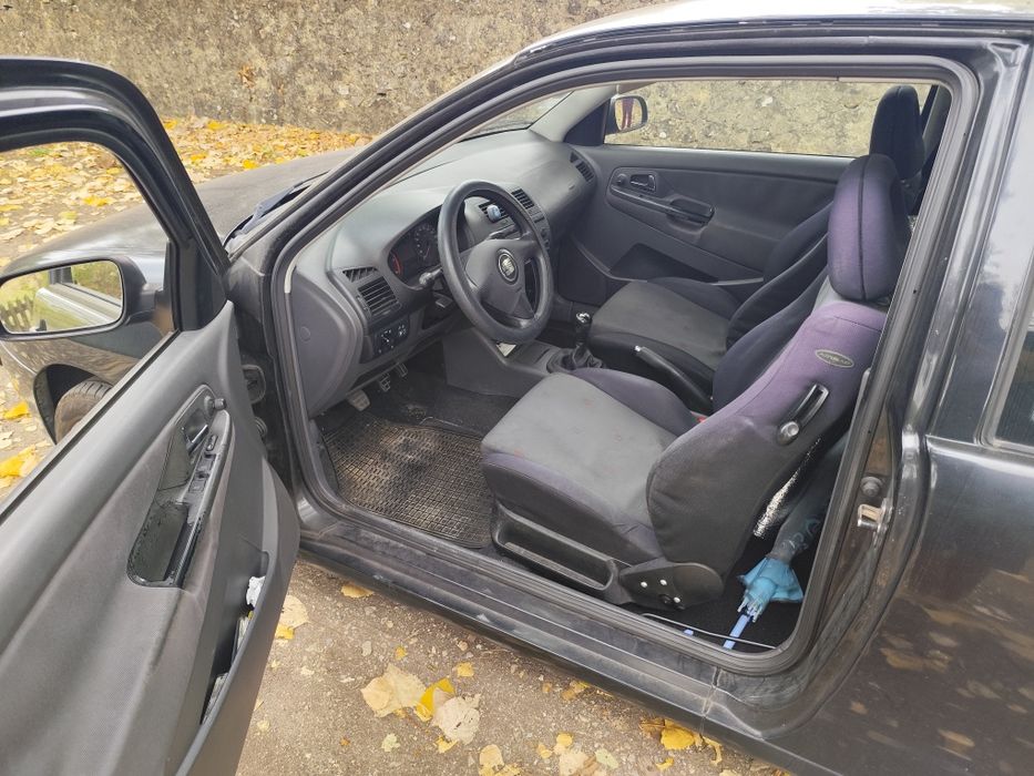 SEAT Ibiza 6K2 de 2001.