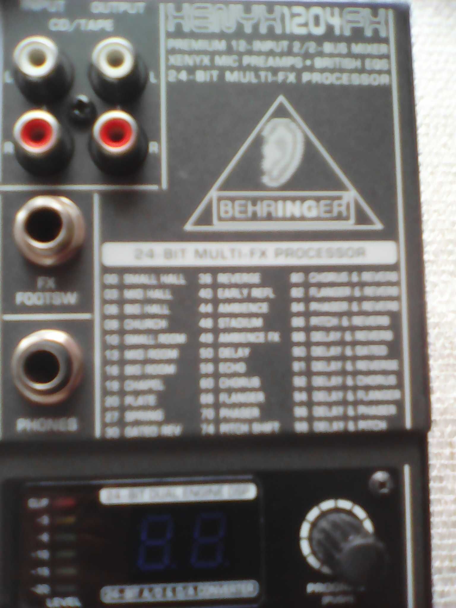 Mixer analogowy Behringer Xenyx 1204 FX