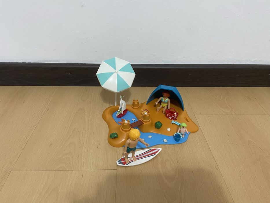 Familia na Praia Playmobil