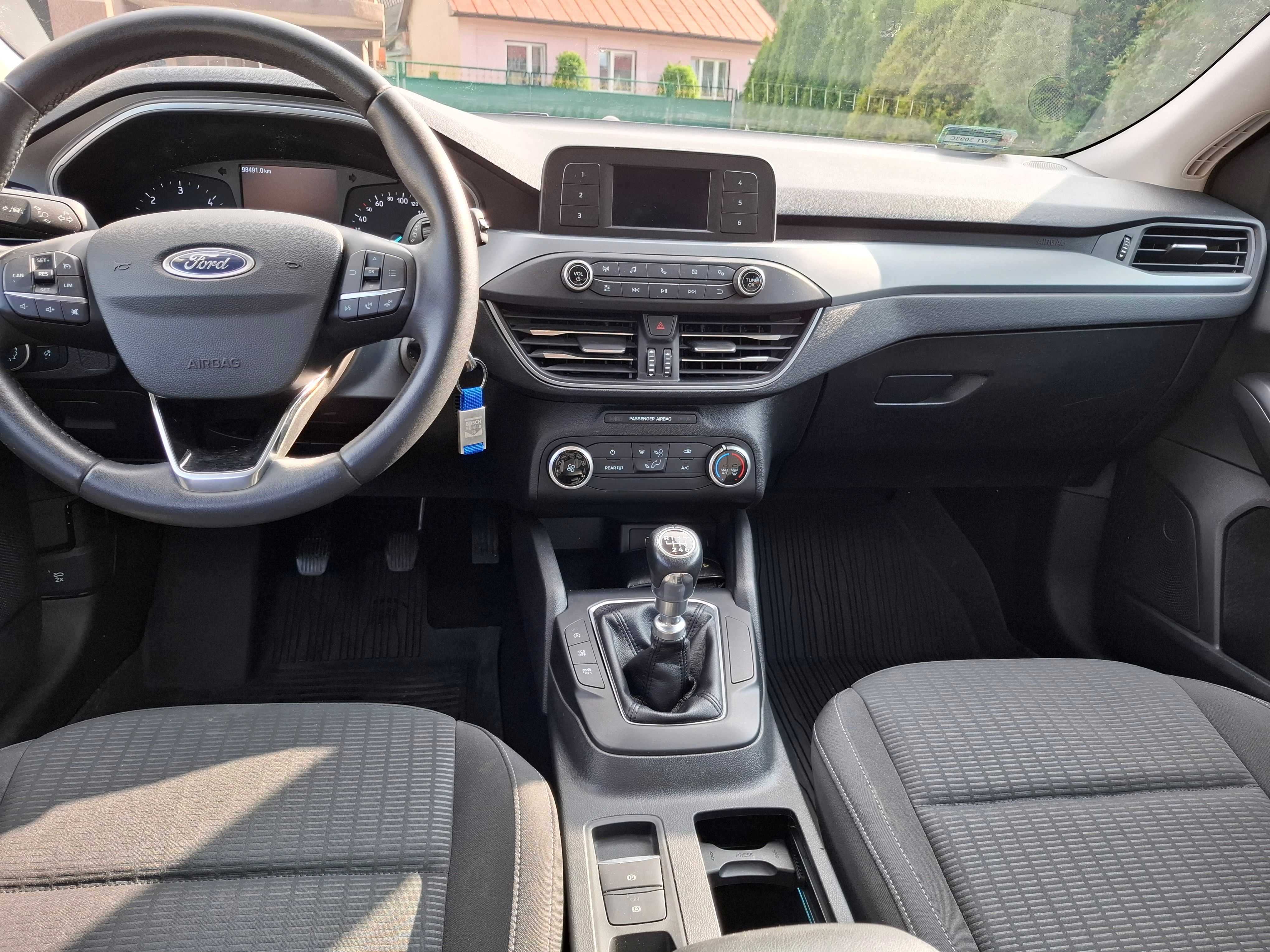 Wynajem wypożyczalnia aut pojazdów Ford Focus mk 4 IV