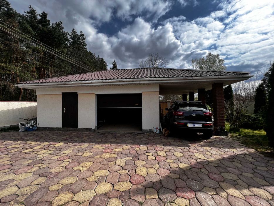 Будинок в м Березань, площа 220 м2, ремонт, ставок, баня, ліс