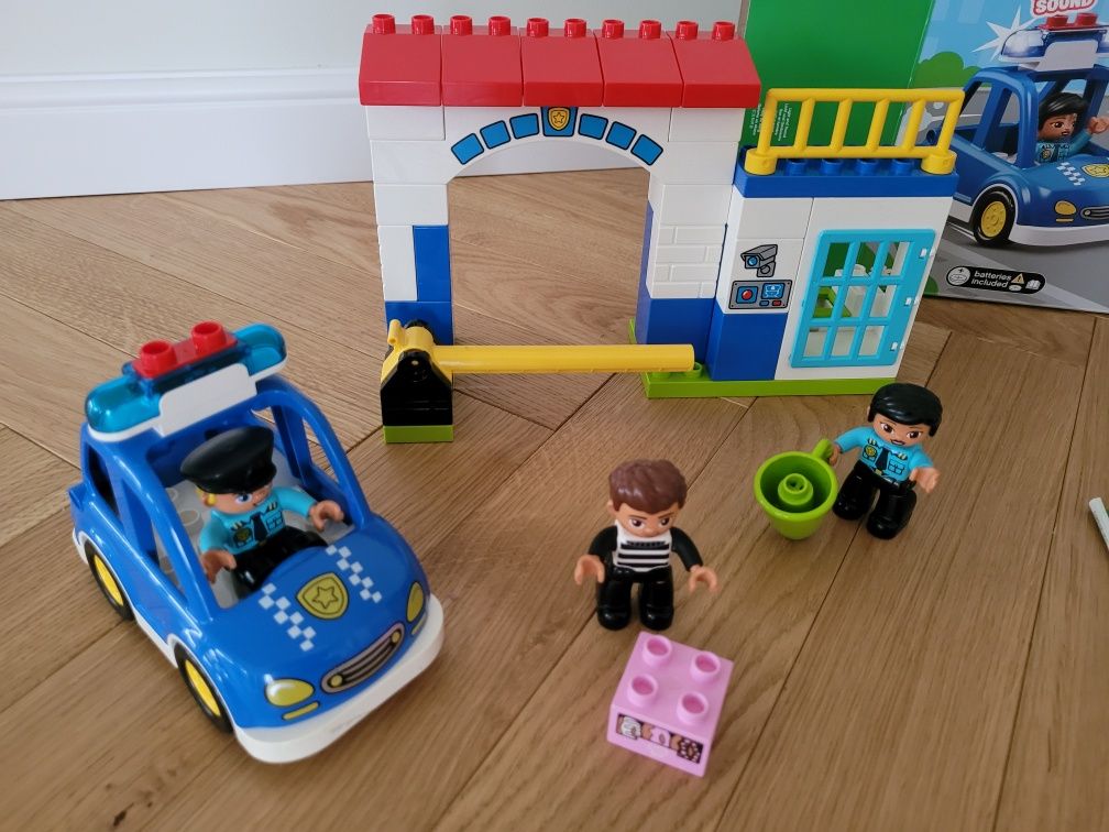 Lego Duplo posterunek policji, instrukcja i pudełko