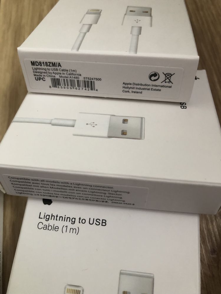 Лот из 10 штук. Charging cable USB-Lighting 1 m A1480