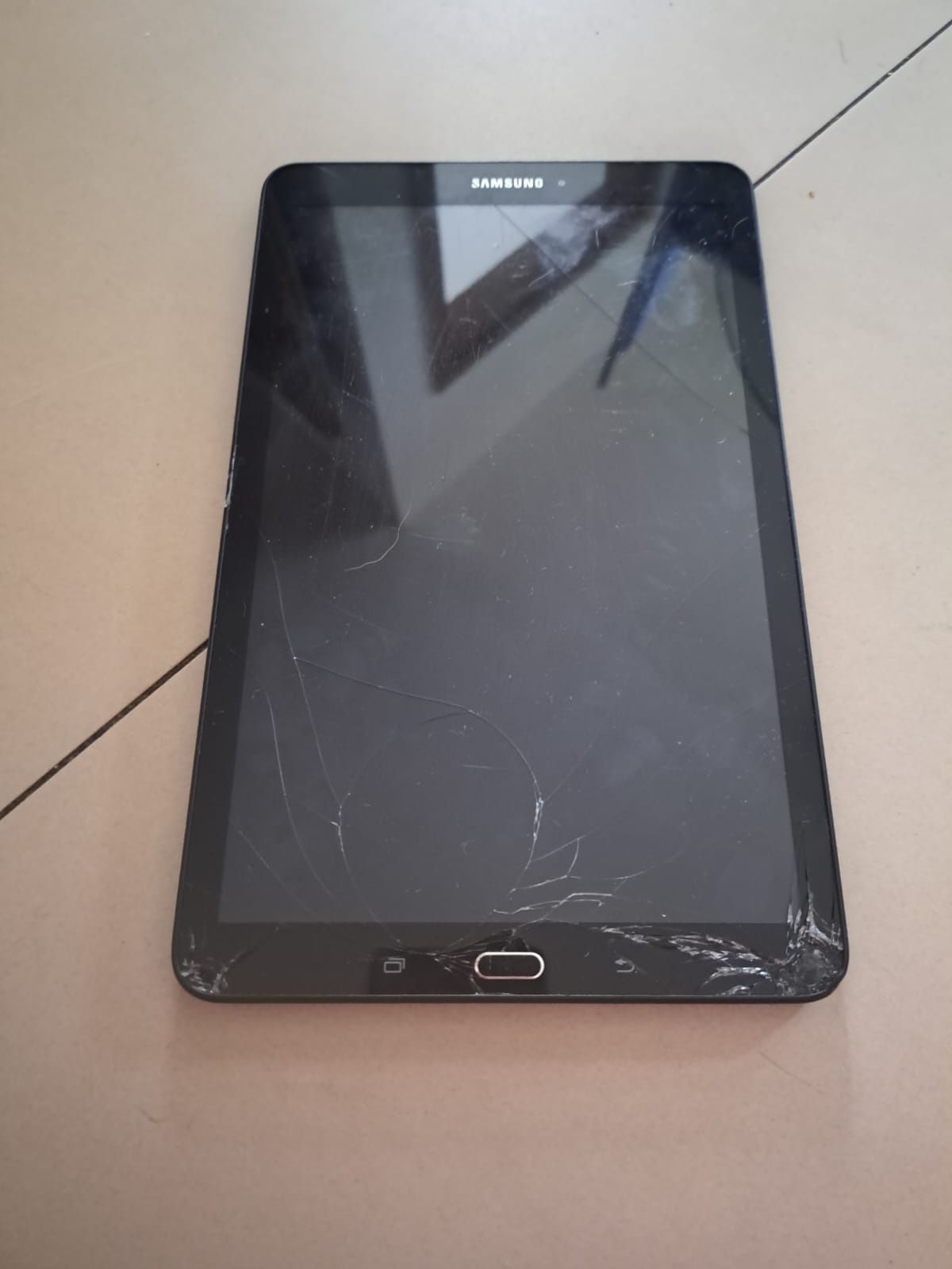 Sprzedam głośniki oraz tableta Samsung