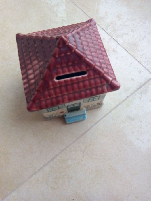 Casa mealheiro - Credito Predial Português