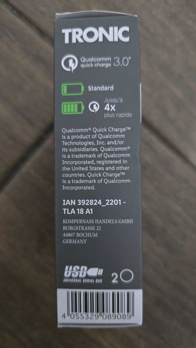 TRONIC TLA 18 A1 o mocy 18W. ładowarka samochodowa