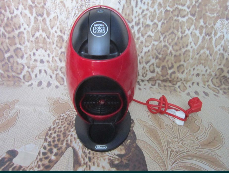 Кофеварка NESCAFE Dolce Gusto