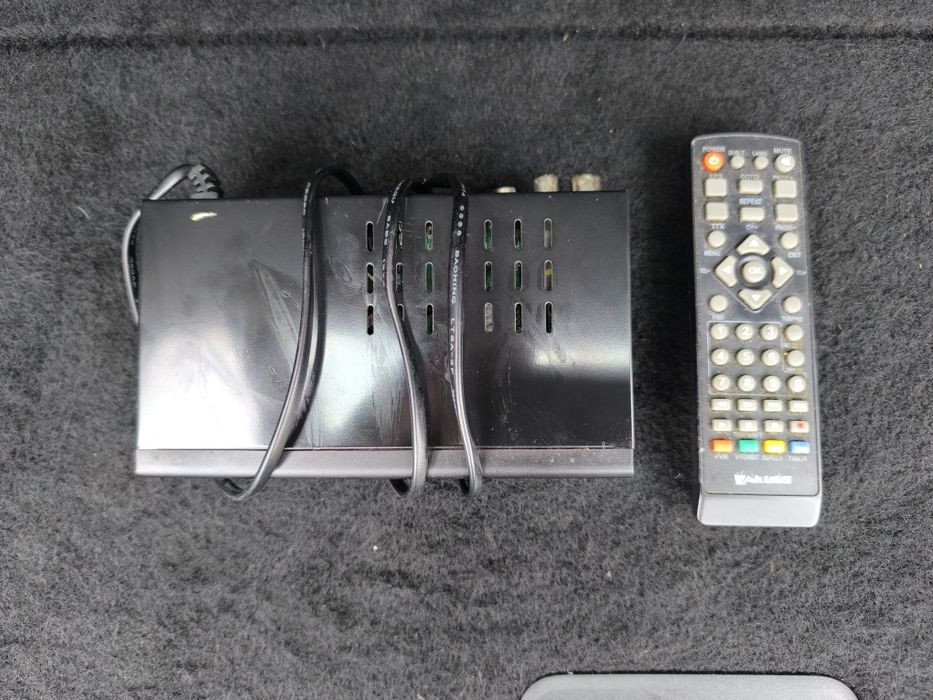 Dekoder DVB-T Vakoss+Pilot W pełni sprawny