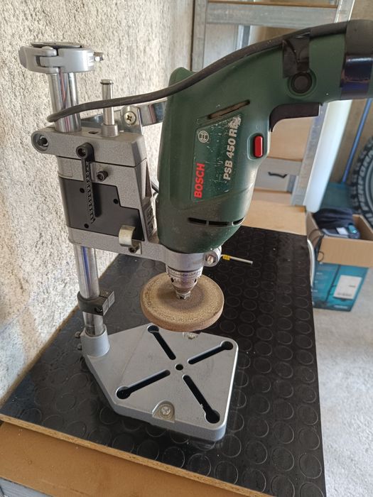 Berbequim Bosch com suporte - ótimo estado!