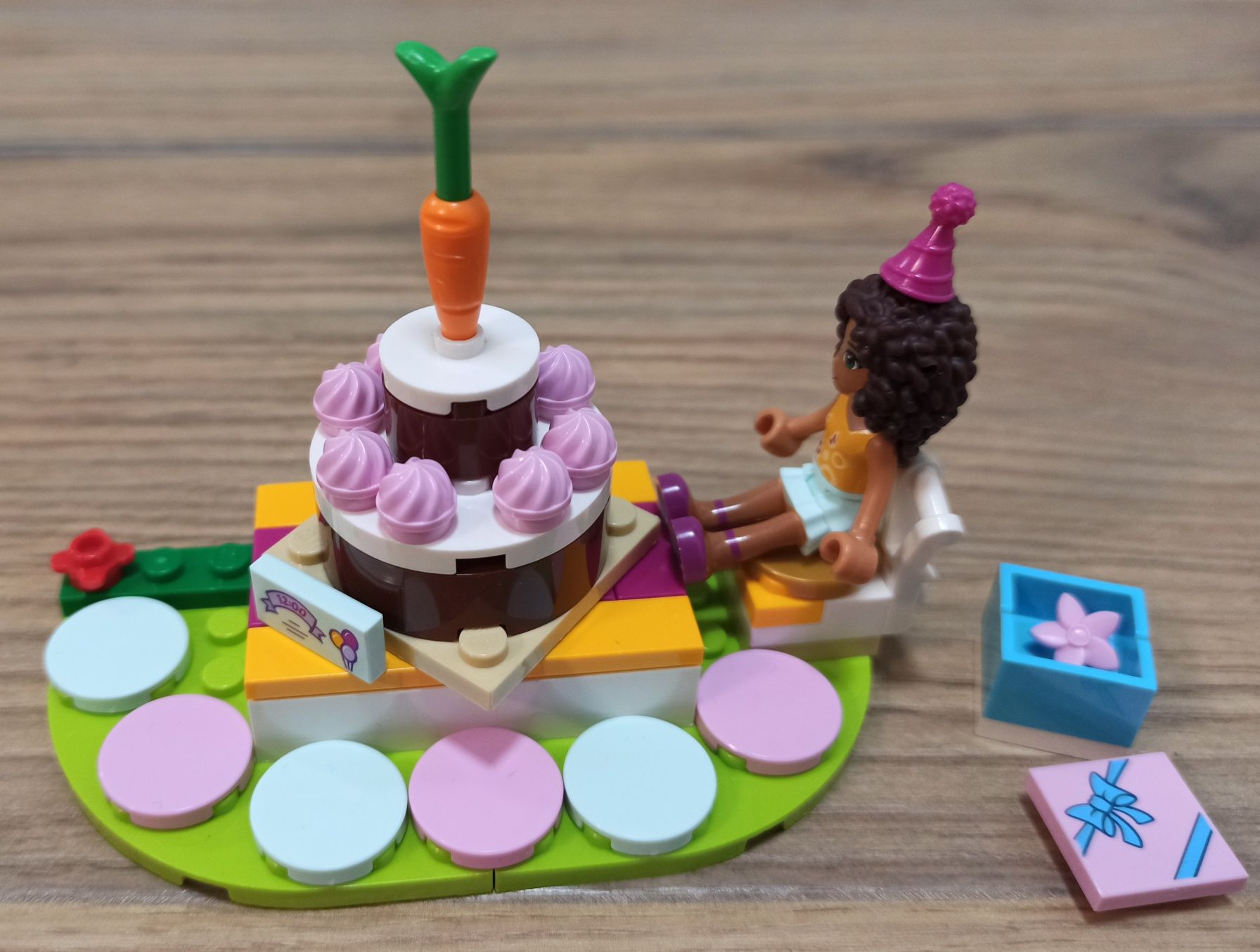 Lego Friends - Przyjęcie urodzinowe (nr 41110)