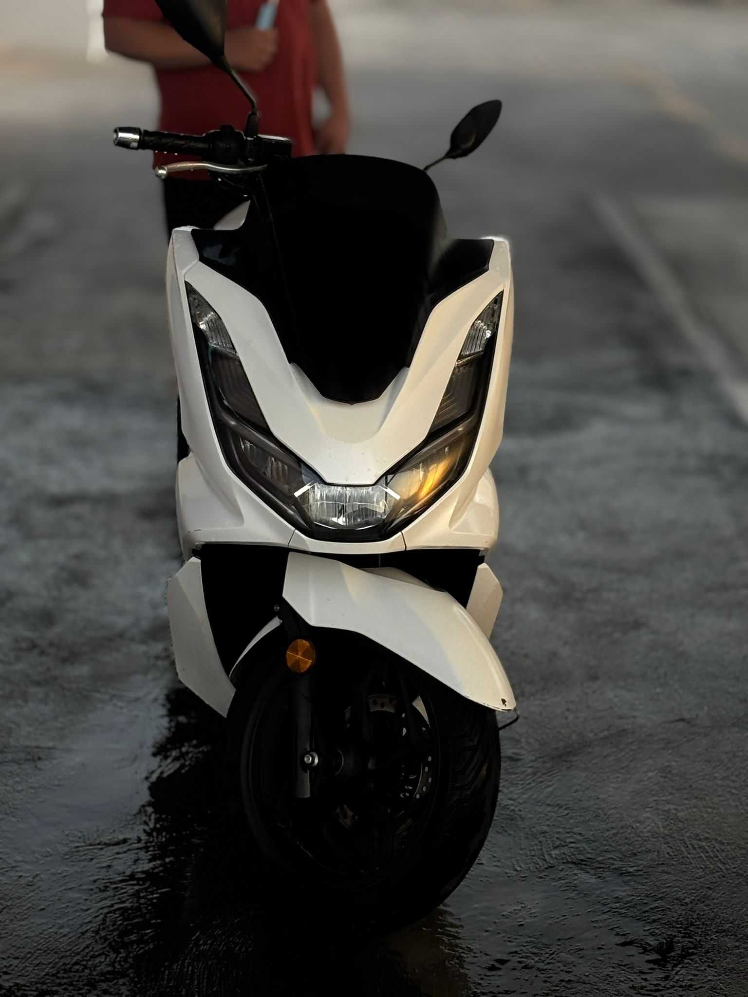 Honda PCX 125 – 2022 | 32.000 km