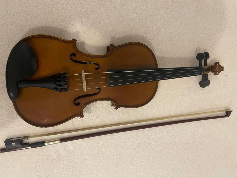 Violino pequeno - como novo- sem marcas de uso