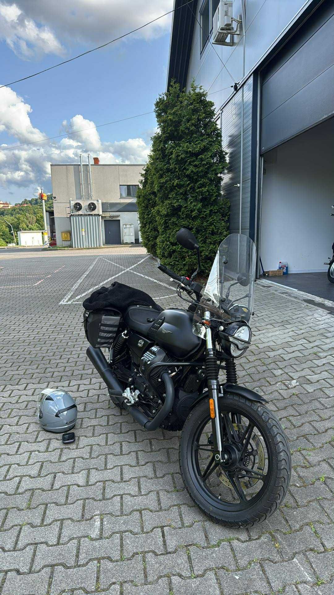 Moto Guzzi v7 STONE black matt 7500 przebieg z NIEMIEC