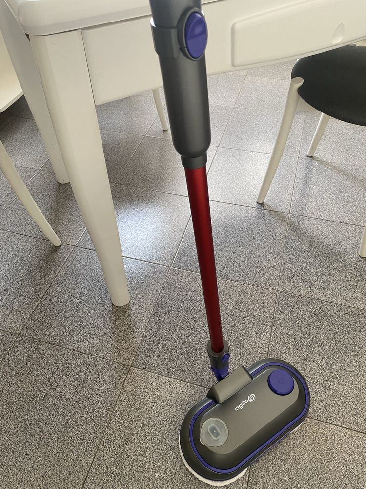 Mopa giratoria sem fios e com assessorios