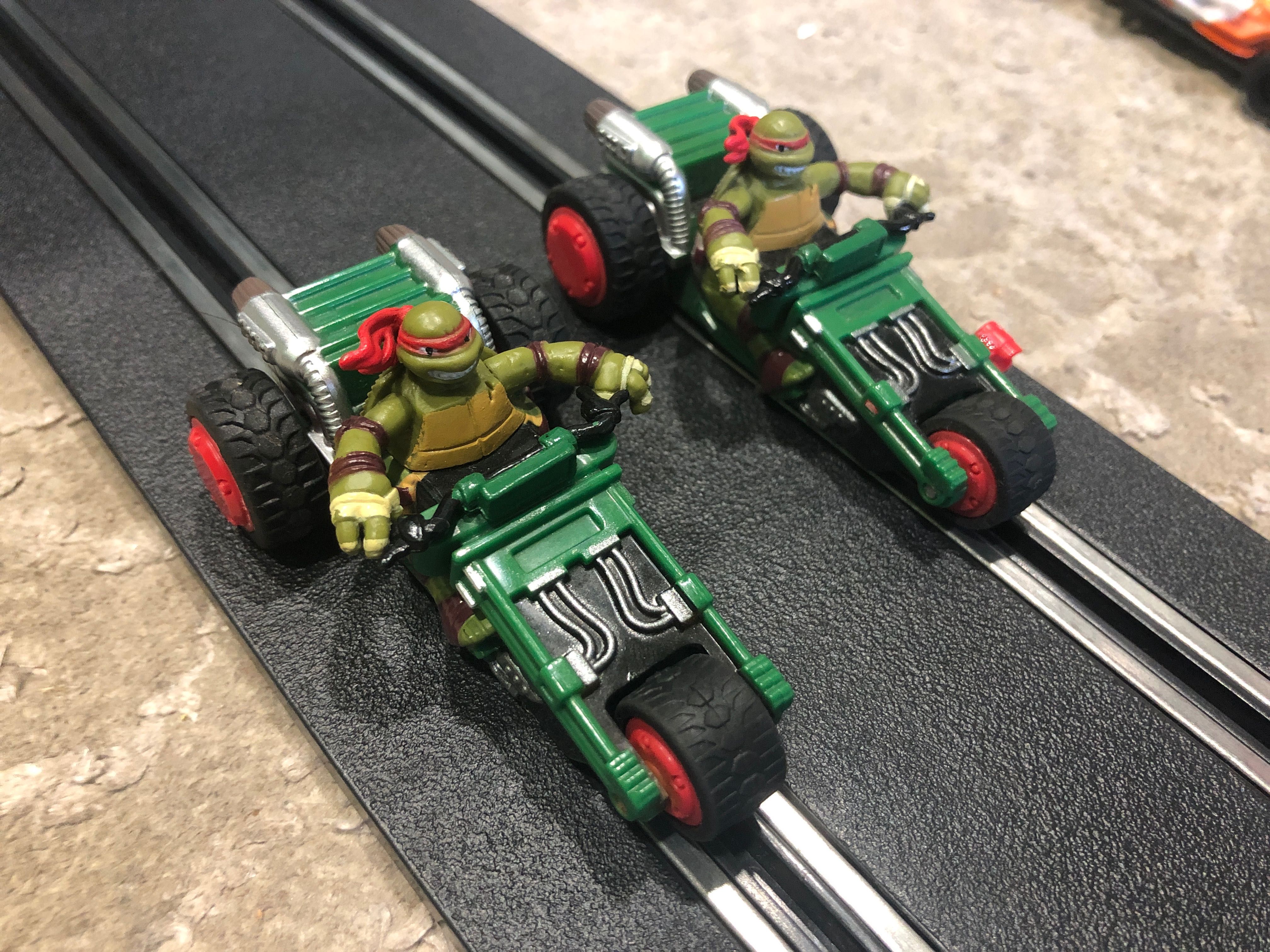 Автотрек Carrera GO 2.4м Teenage Mutant Ninja Turtle 1:43 Racing Track