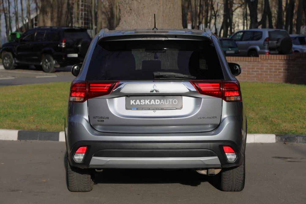 Mitsubishi Outlander 2016
