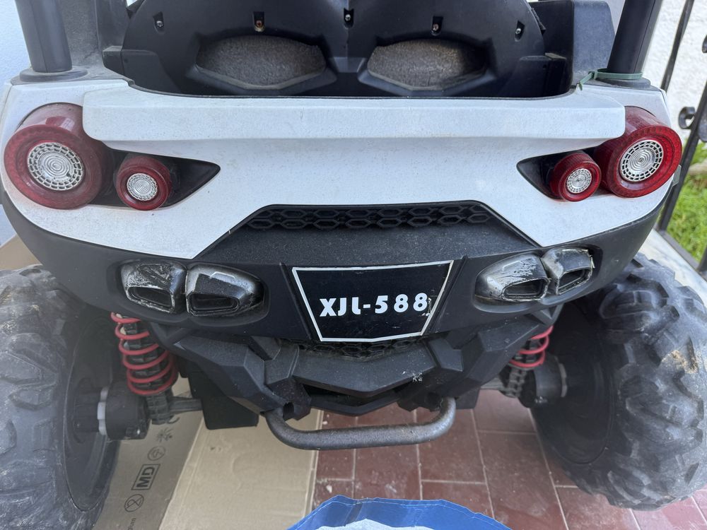 Carro 4x4 criança