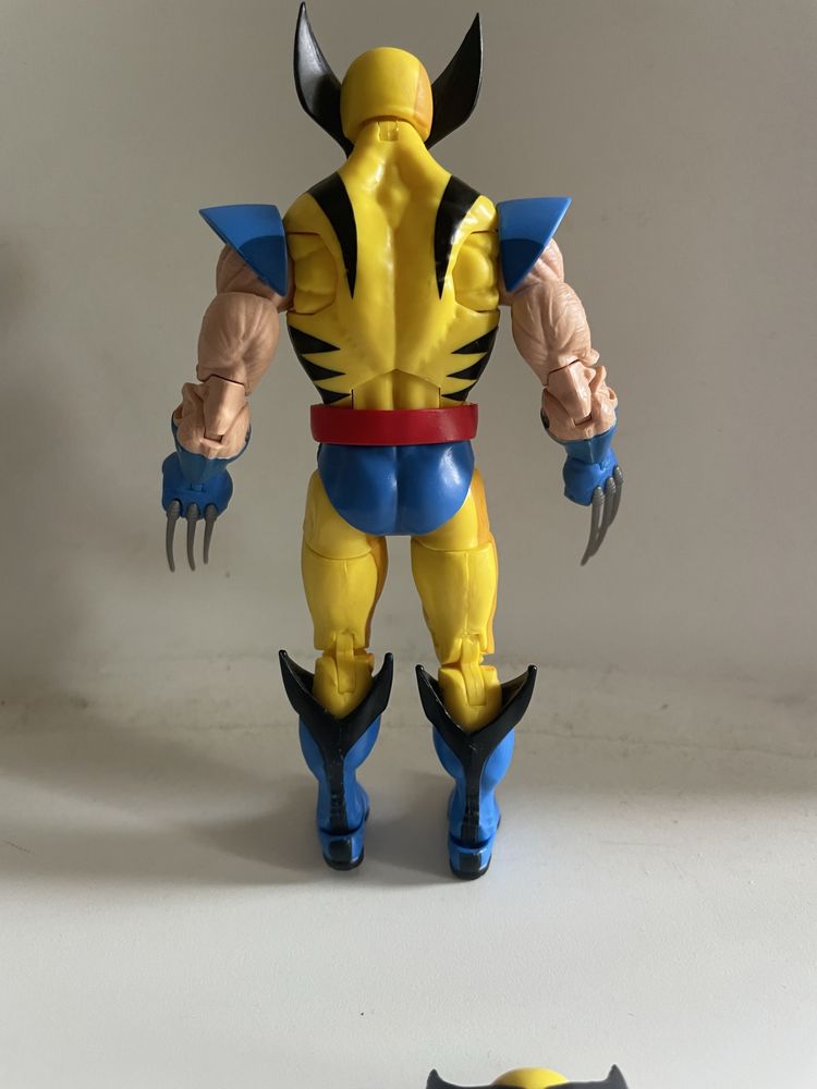 Marvel Legends Hasbro Wolverine VHS bez jednej głowy