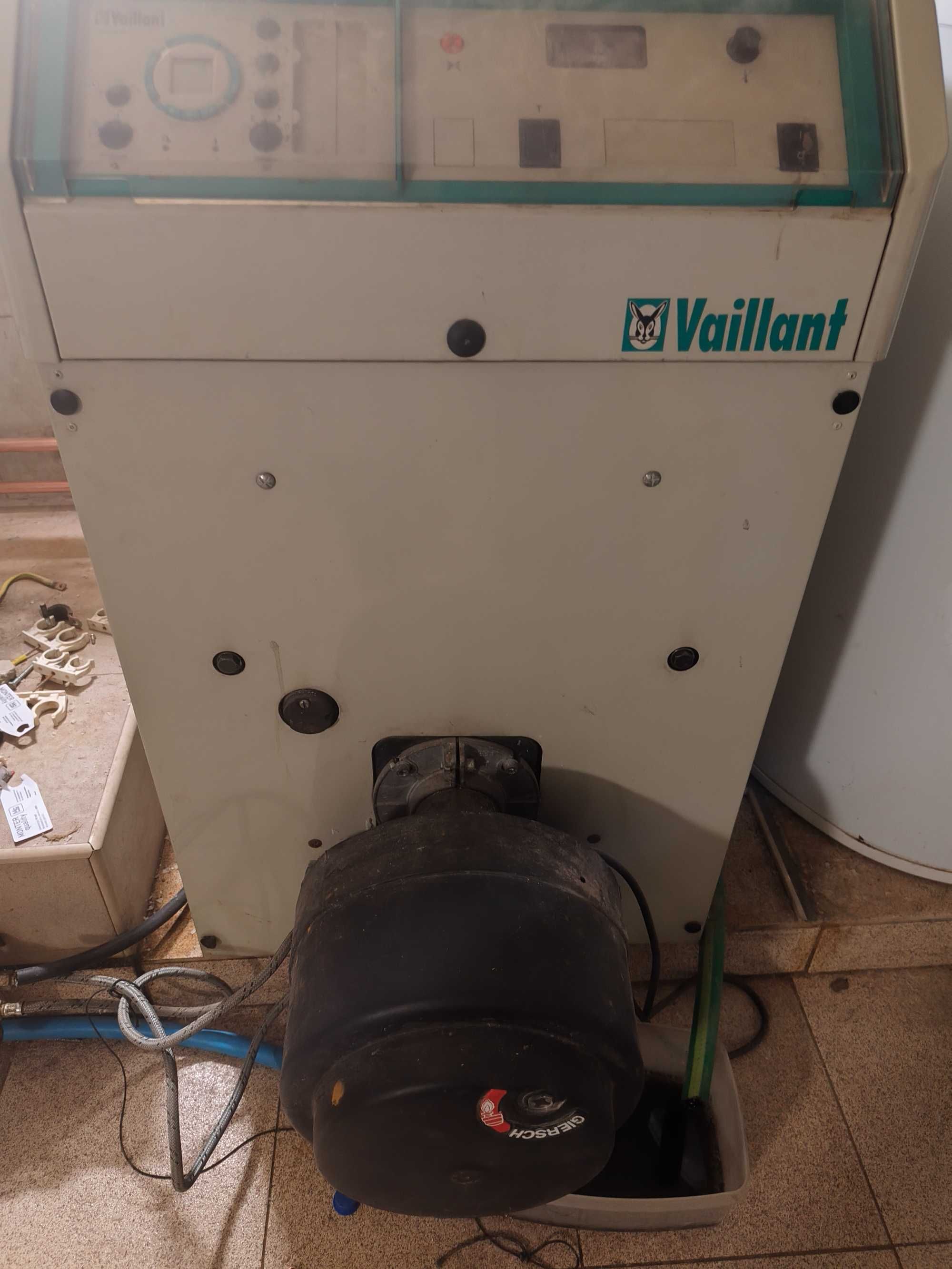 Piec Vaillant . Sprawny.