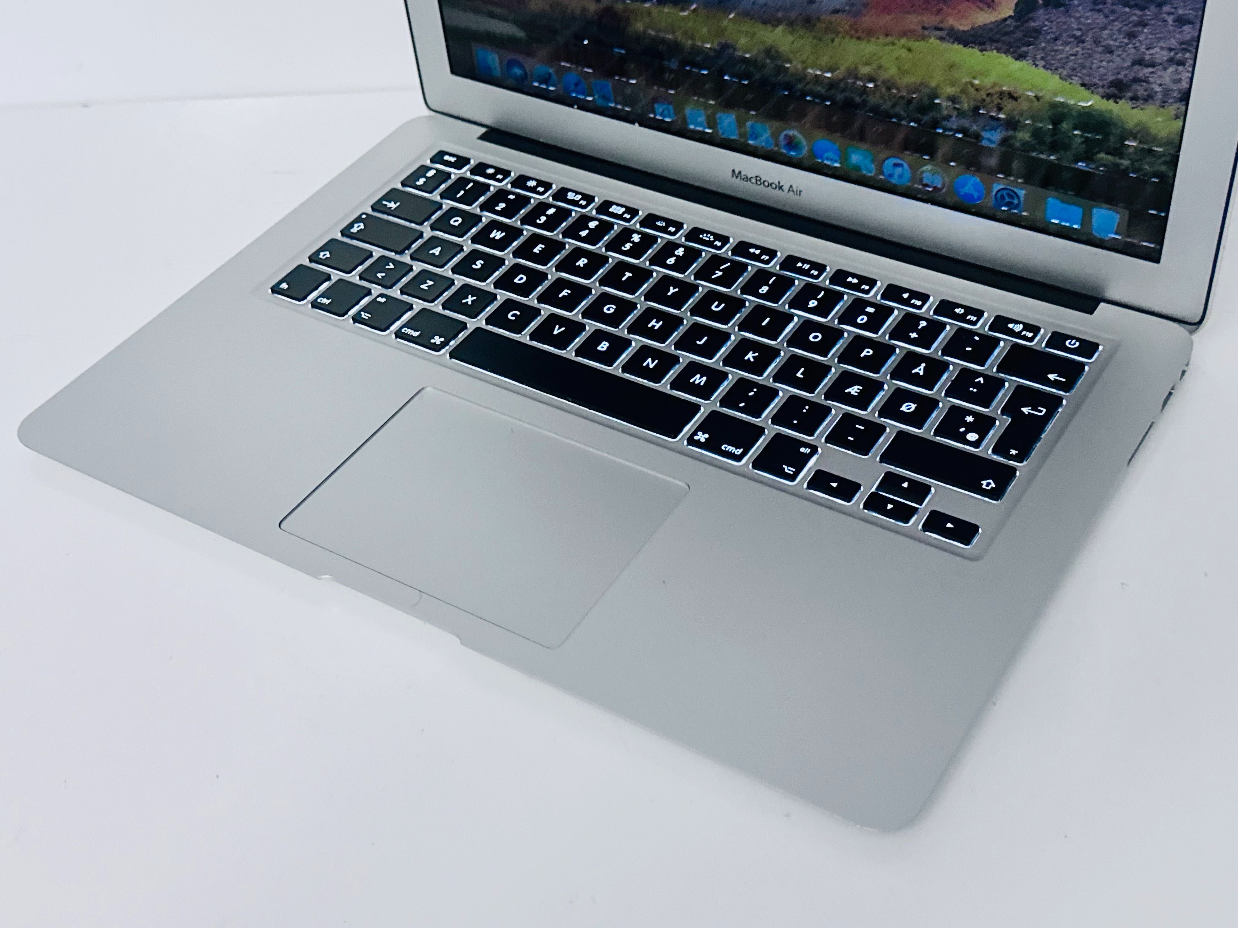 Apple MacBook Air 13 2014 i5 4GB RAM 128GB SSD Silver