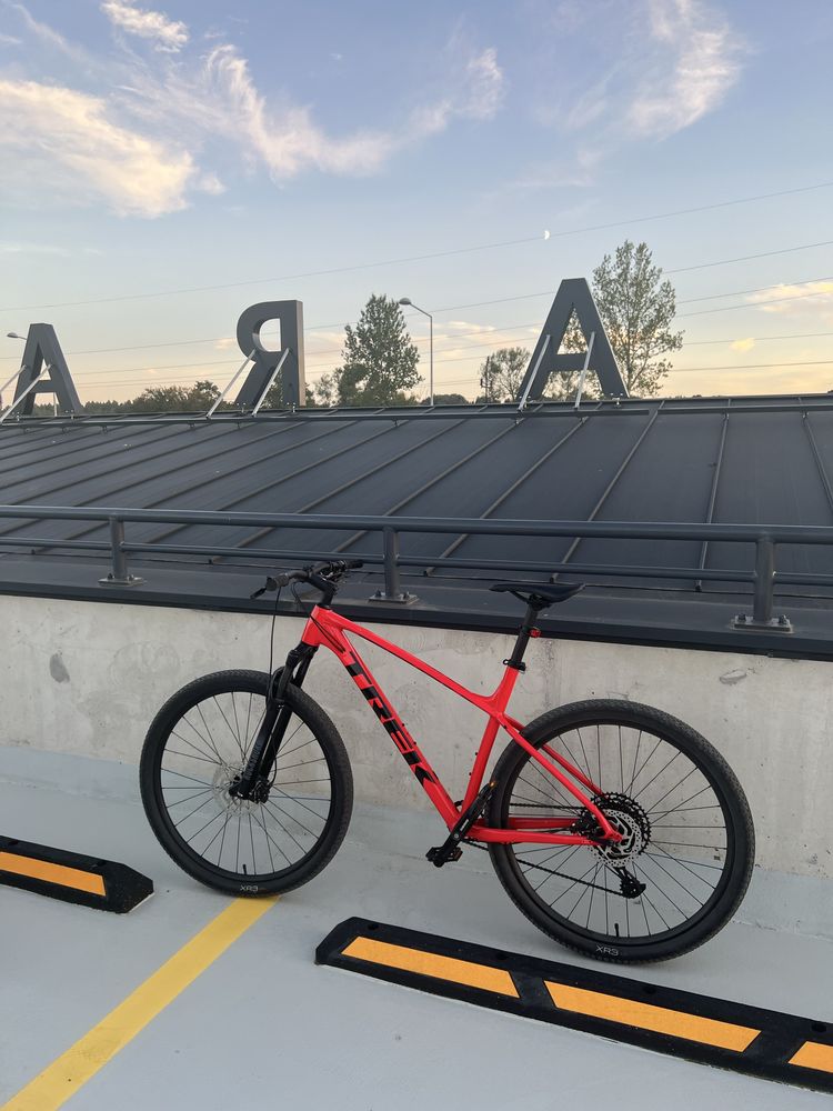 Trek X caliber 8 2021 L/XL 29