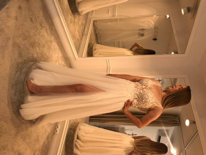 PÓŁ CENY! NOWA, NIEUŻYWANA suknia ślubna "Meriva" od "Tom Sebastien"