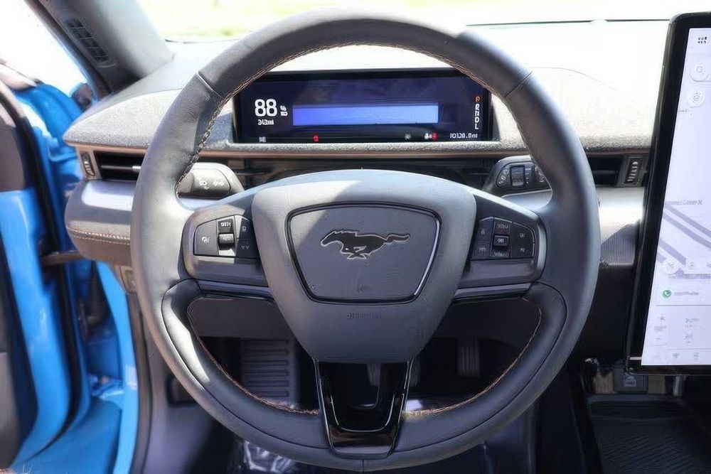 Ford Mustang Mach-E GT      2022