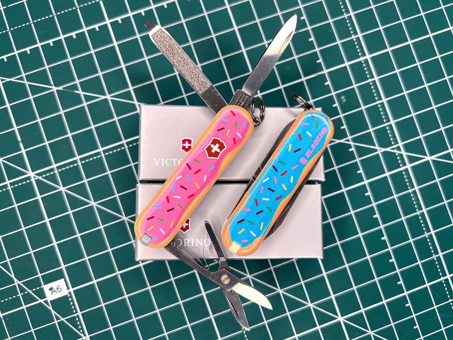 Мультітул Victorinox Classic SD Swiss Army Dessert Warrior Donut