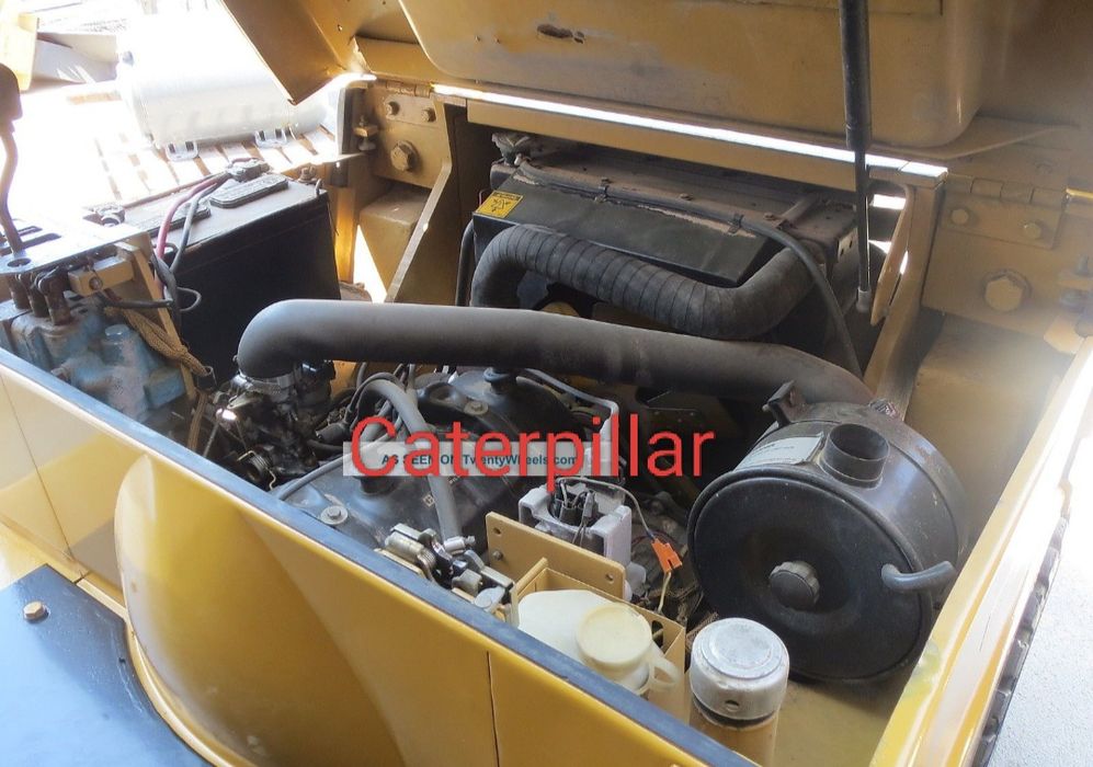 Empilhador Caterpillar 1.5 ton Diesel