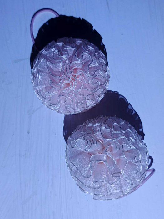 Рожеві резинки для волосся