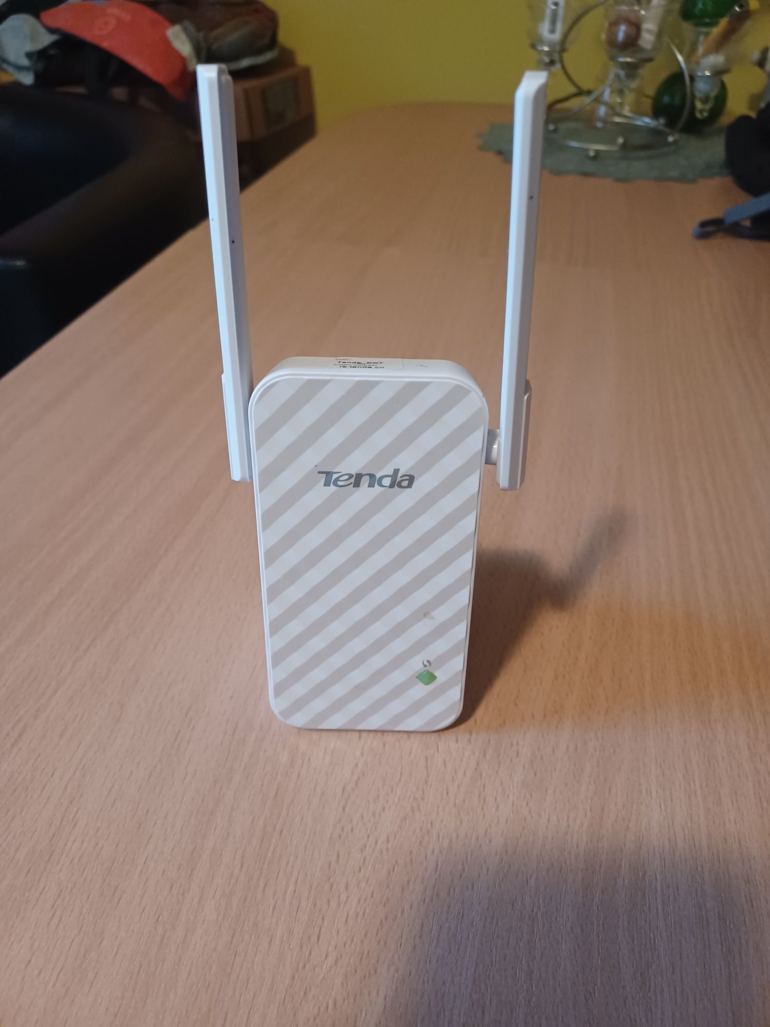 Wzmacniacz sygnału Wi-Fi TENDA A9 N300