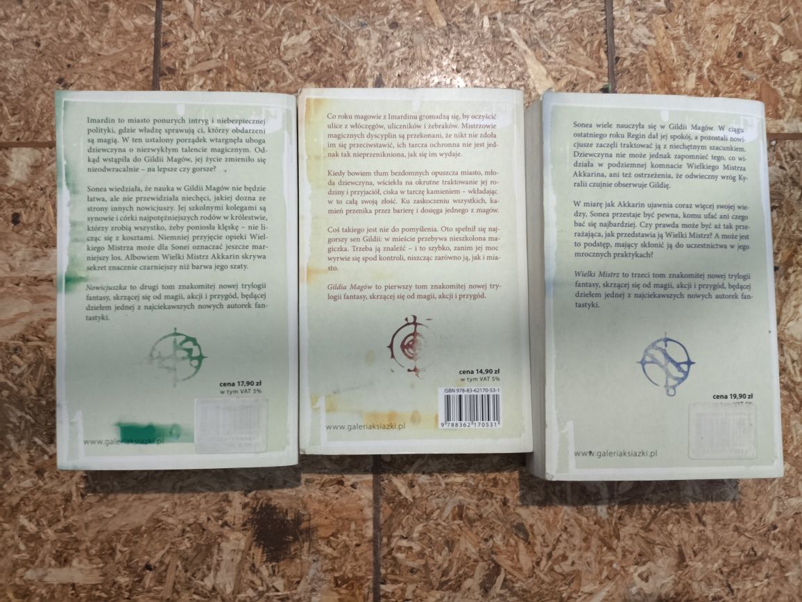 Trylogia Czarnego Maga - T. Canavan