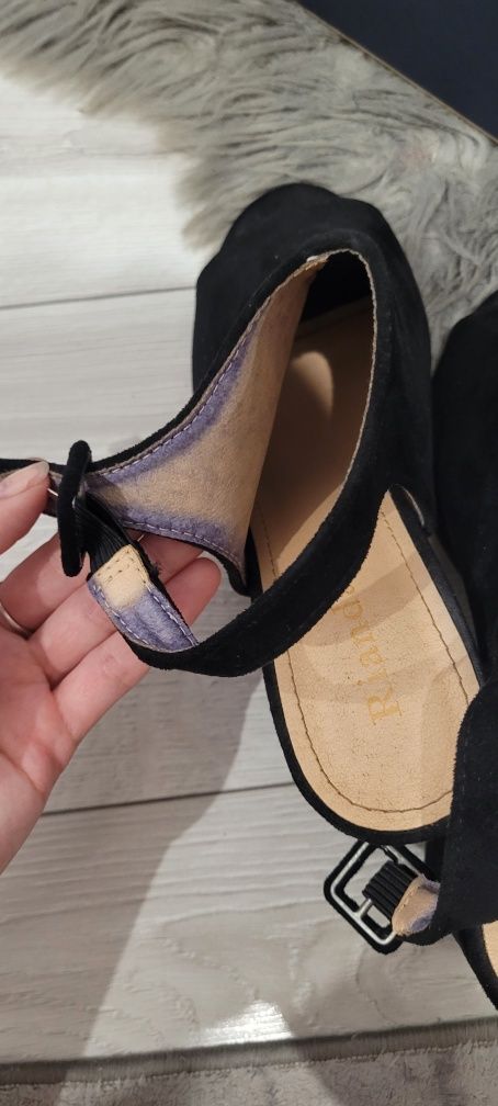 Buty damskie na obcasie