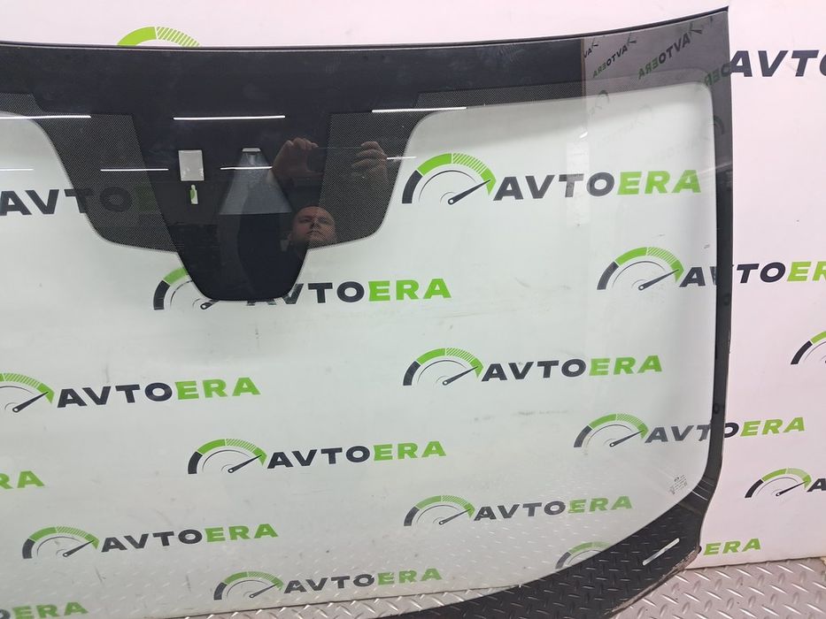 Стекло лобовое MAZDA MAZDA 3 BP 19- BEDR63900B