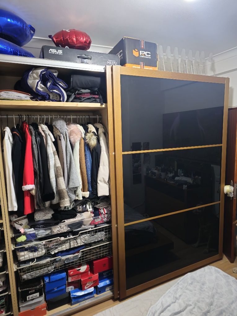 Roupeiro Grande com portas