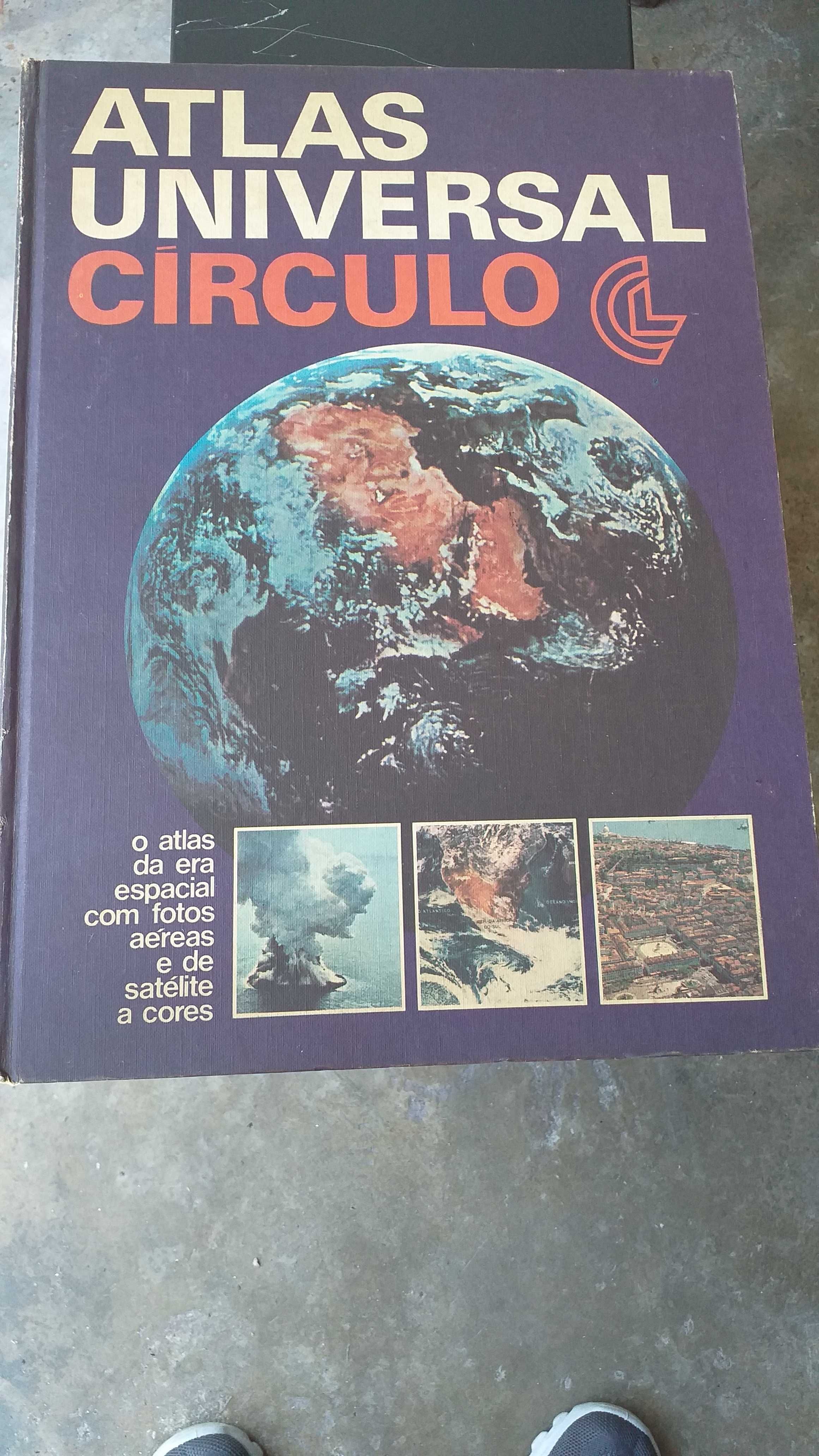 Livro Atlas Universal