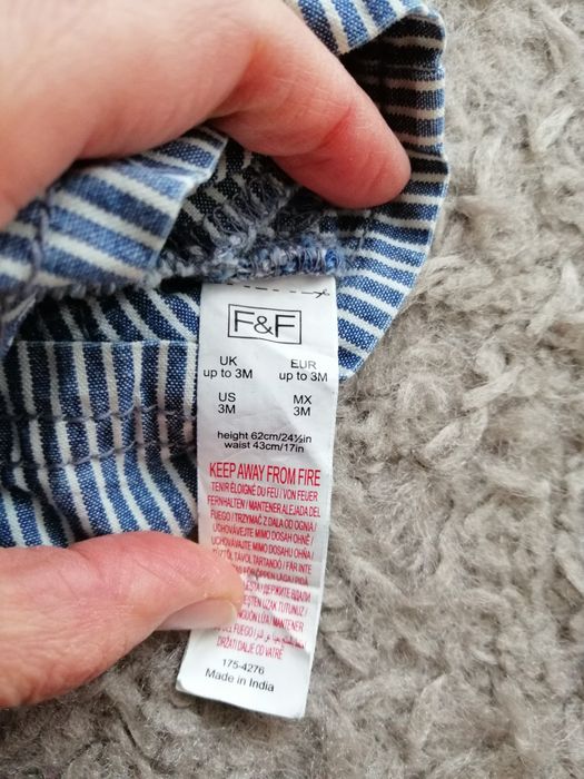 Krótkie spodenki/ogrodniczki firma F&F
