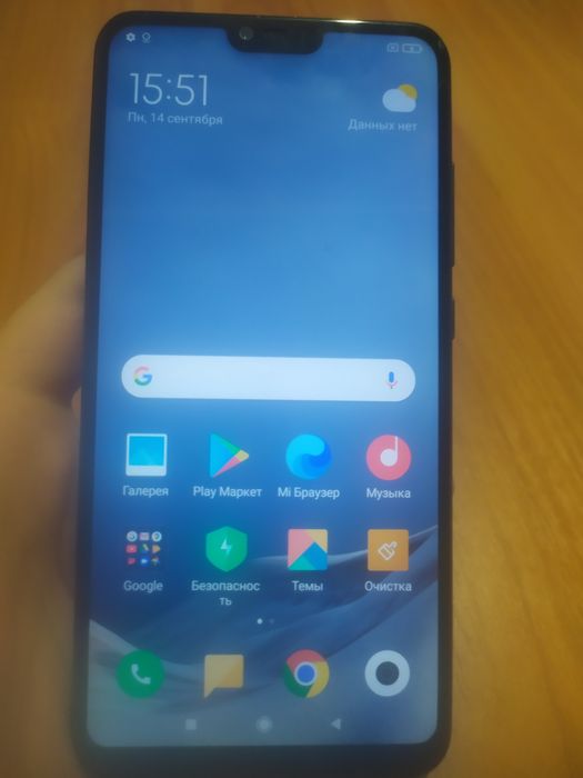 Продам б/у смартфон Xiaomi Mi 8 Lite в хорошем состоянии