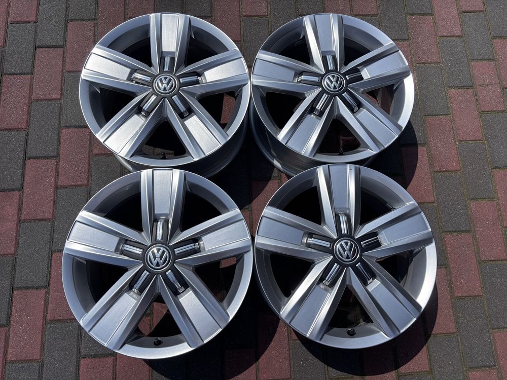 Nowe felgi VW T5 T6 T6.1 Amarok Crafter 7E0 5x120 7Jx17 ET56 Davenport