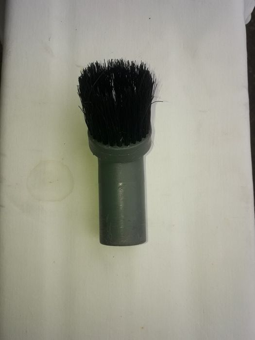 30 мм. Щетка Насадка Универсальная для Пылесоса  !