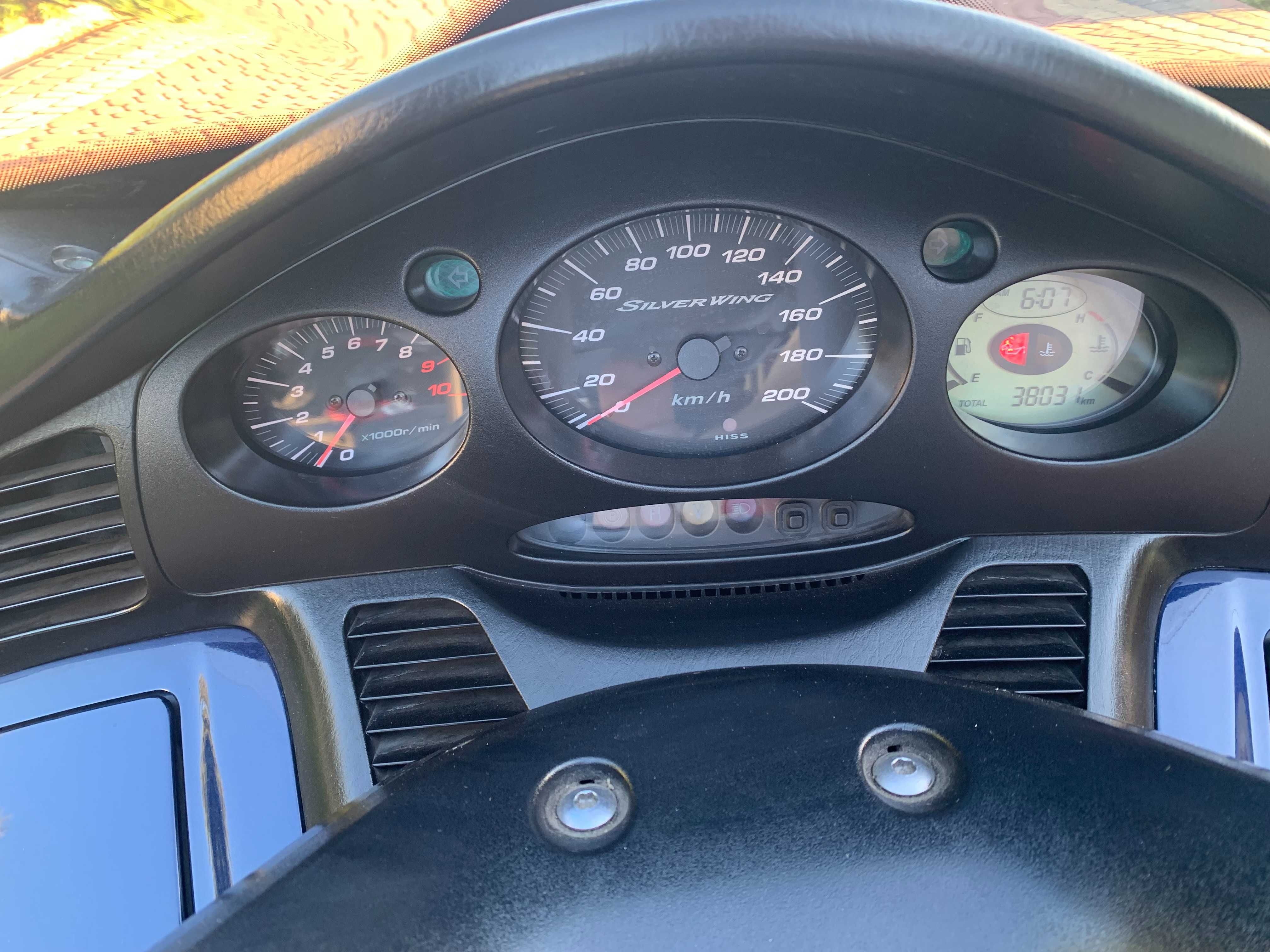 Honda FJS Silver Wing 600