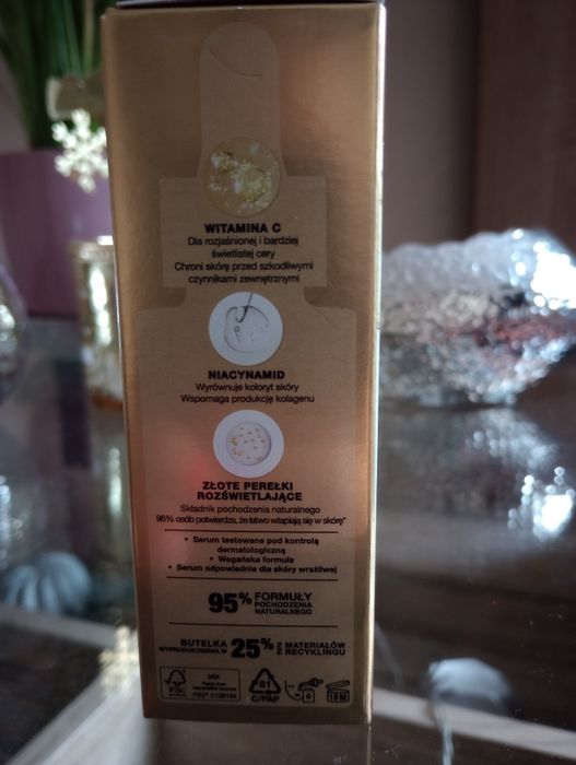 Max Factor miracle pure skin illuminating wielofunkcyjne serum