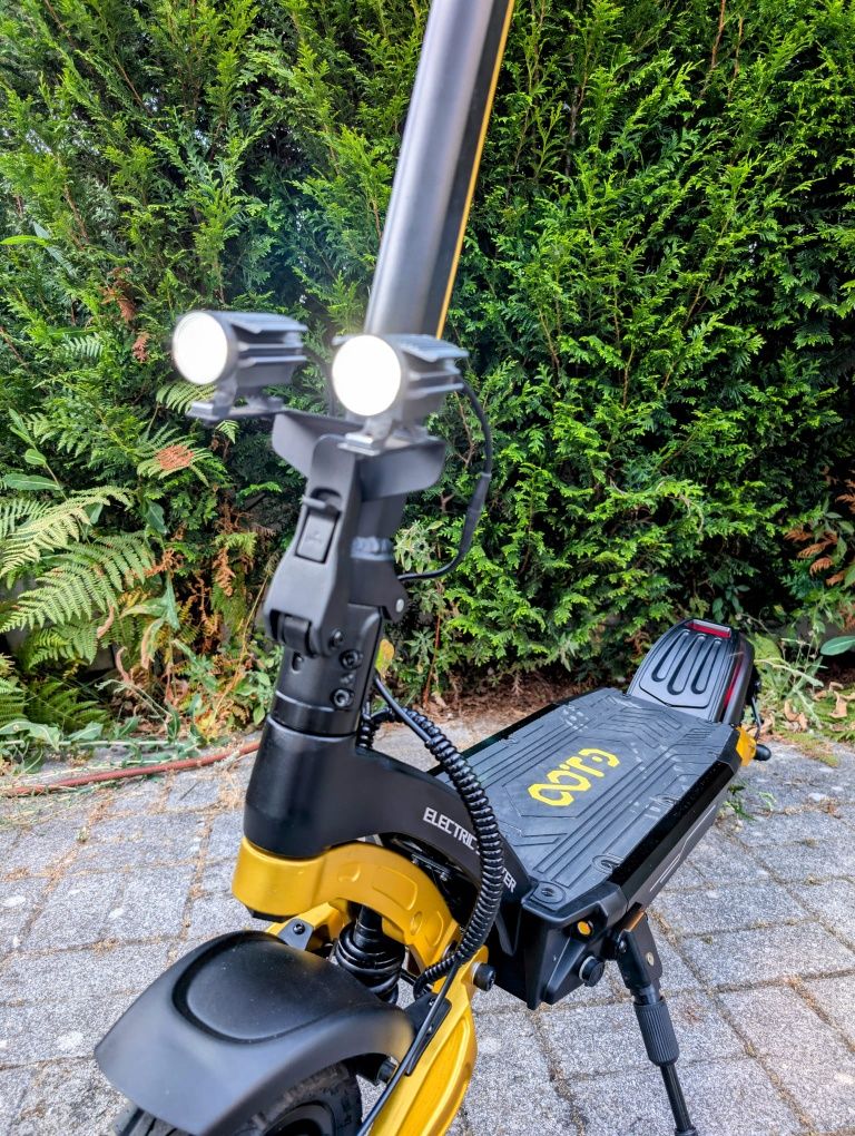 Trotinete Elétrica OOTD S30 Dual MOTOR Total de 2400W