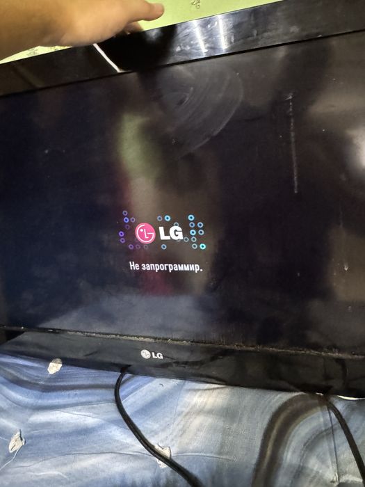 Телевізор LG 32LD320