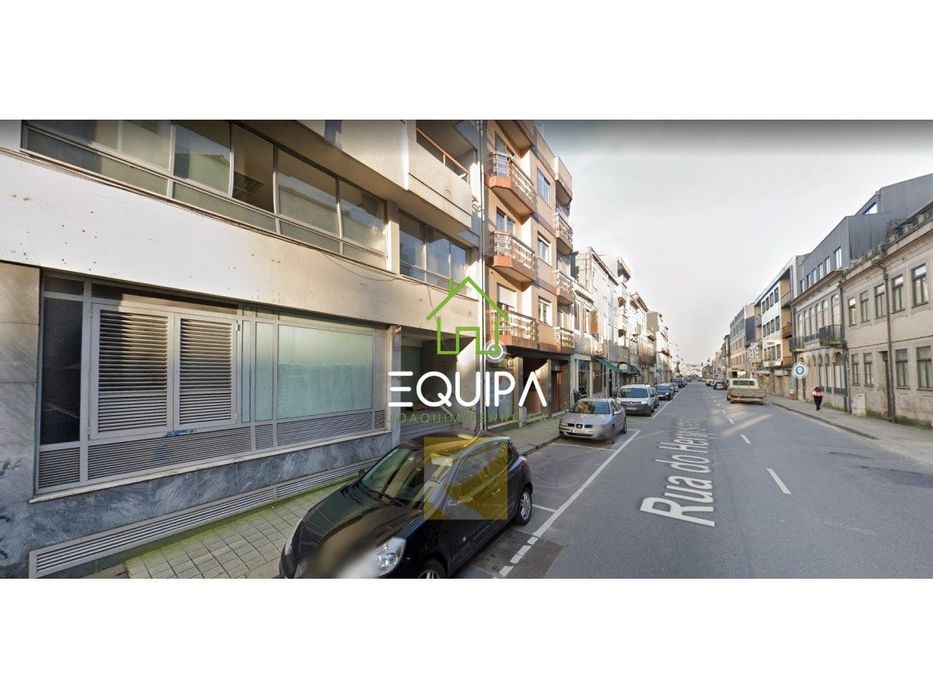 Loja destinada a comércio e serviços, na Freguesia de Bonfim, Cidade