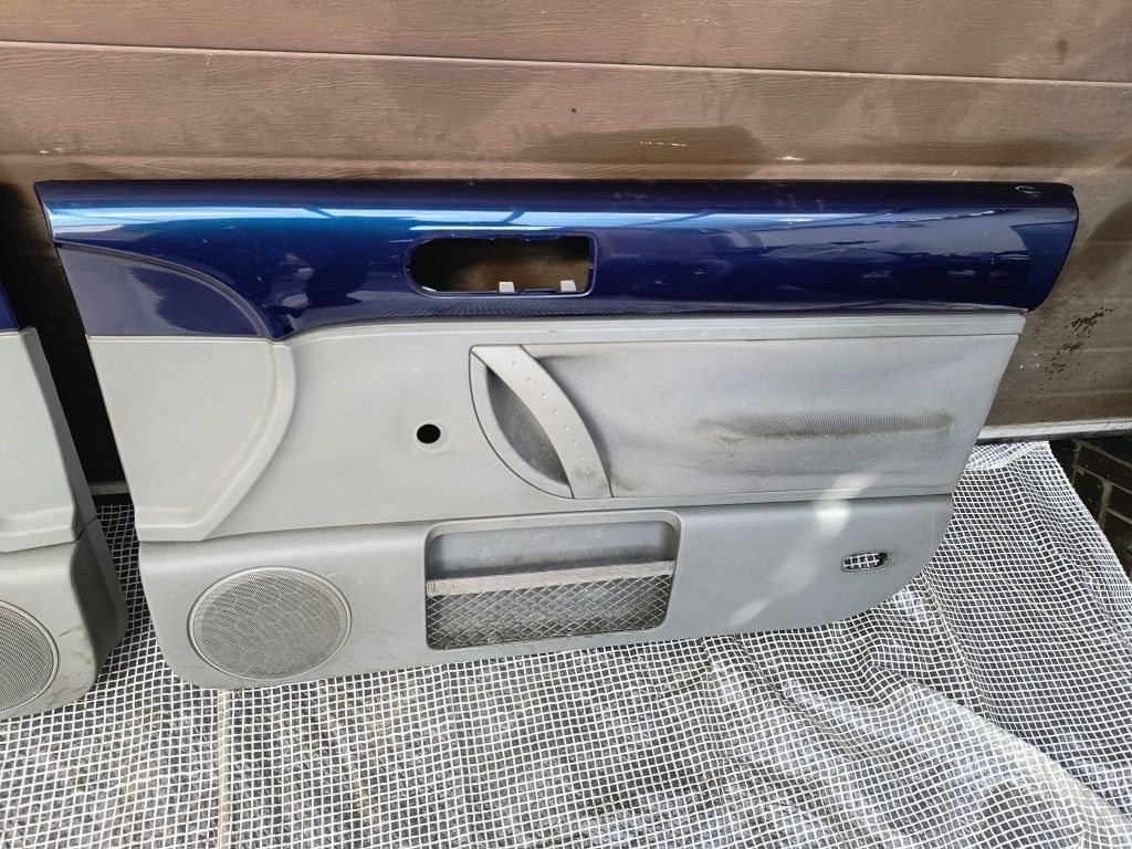Volkswagen new Beetle boczki prawy lewy komplet wysyłka granatowe