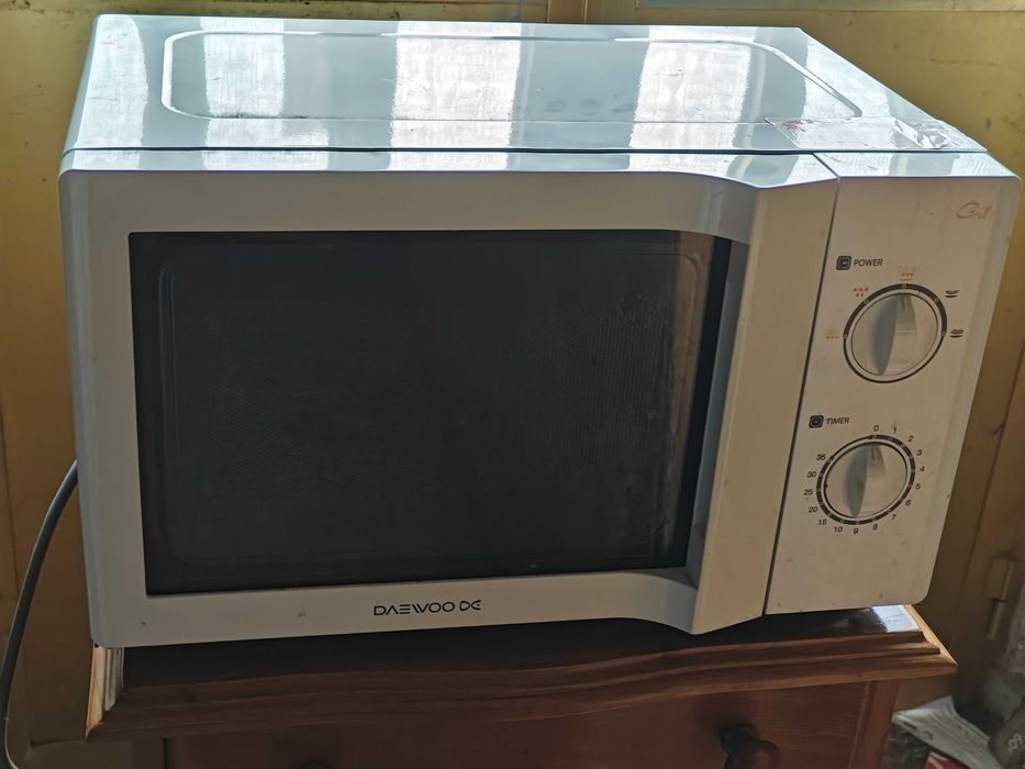 Micro ondas Daewoo kog-6l65