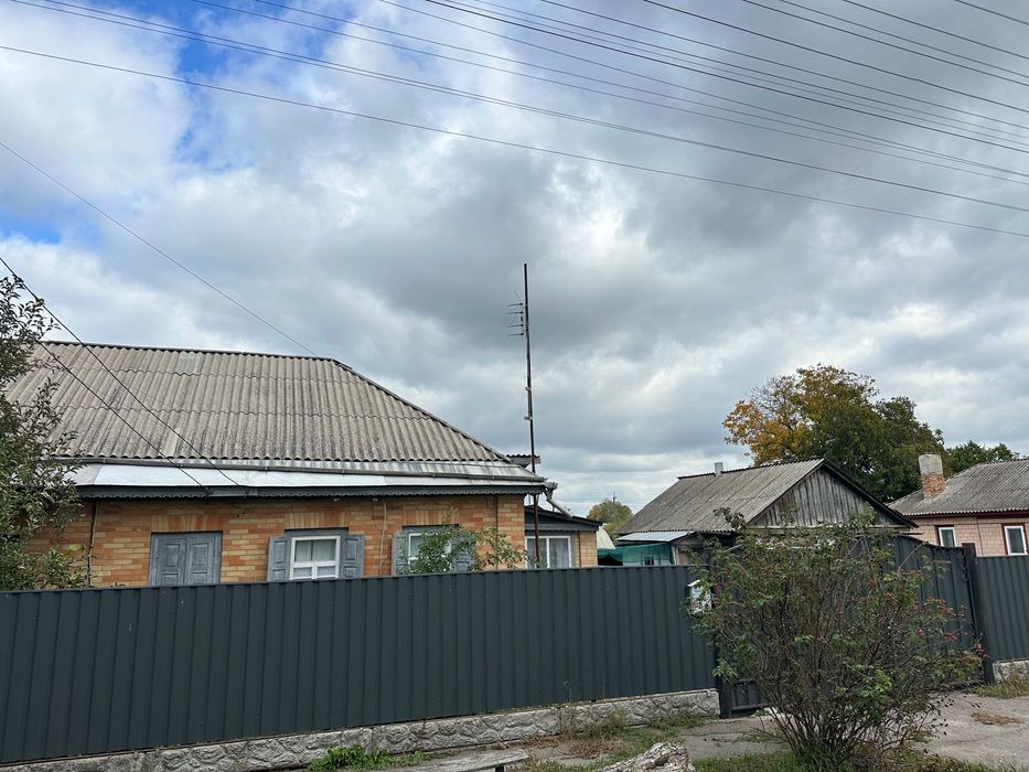 Будинок у селі Леськи